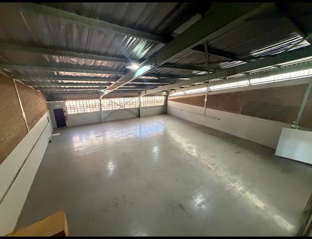 391M² WAREHOUSE FOR SALE IN HALFWAY HOUSE